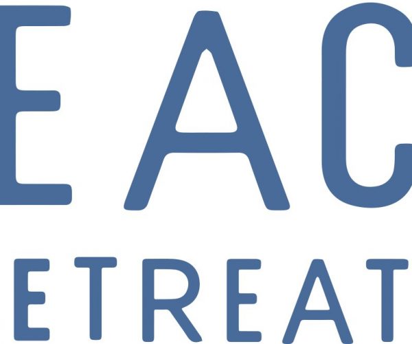 beach retreats logo blue